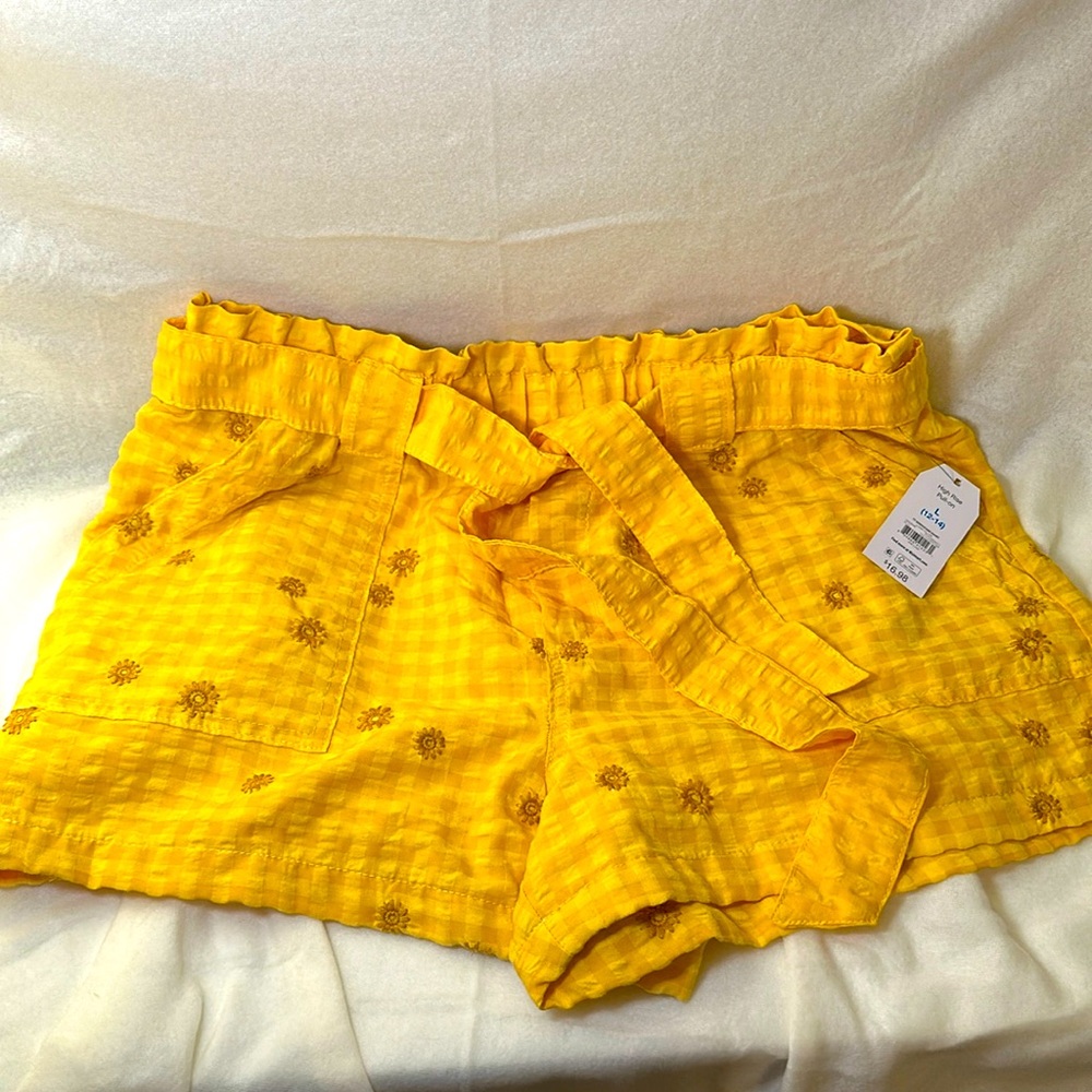 Shorts. Time and Tru large 12-14. Yellow